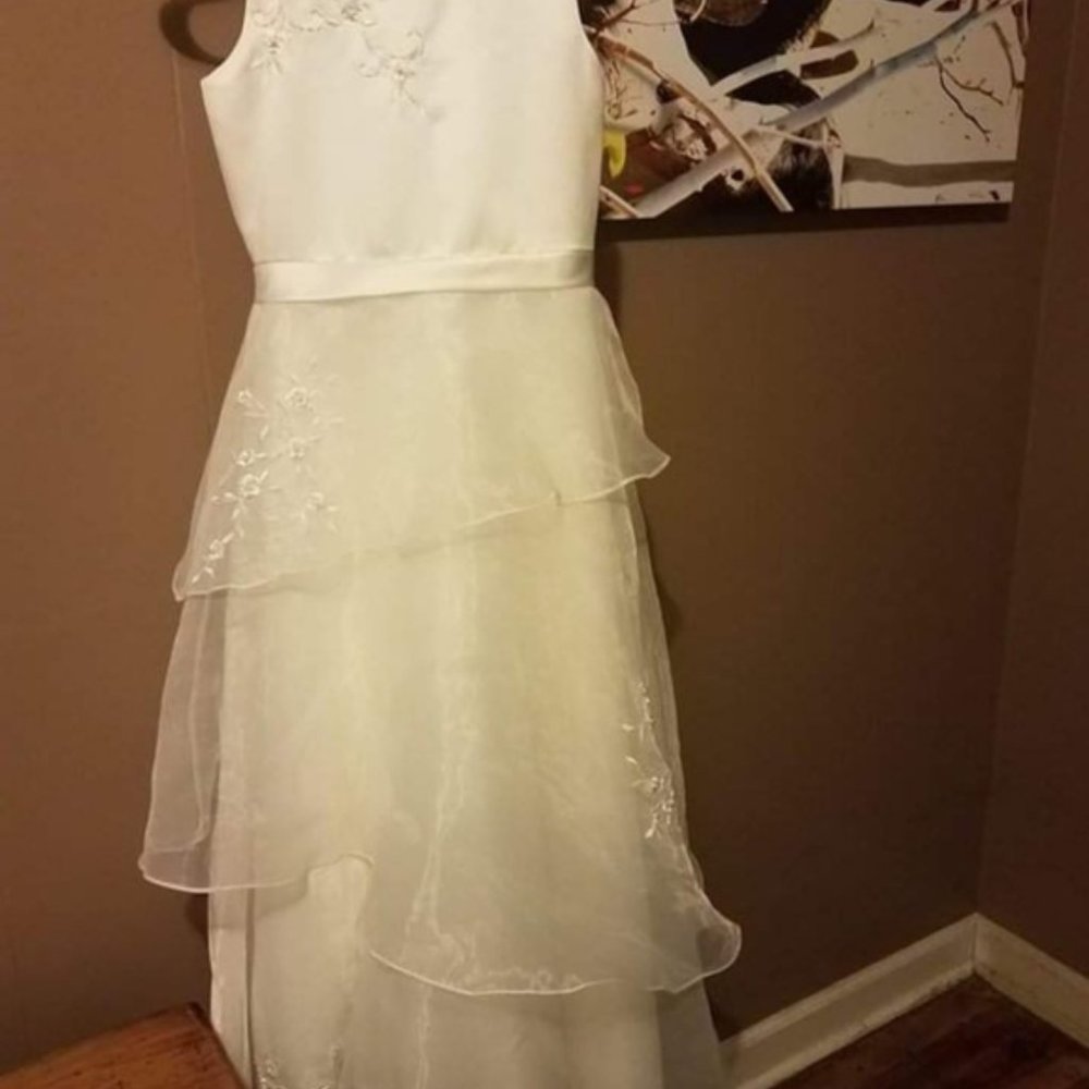 Ivory girl's wedding/pageant dress